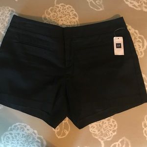 GAP NWT Black Short Shorts